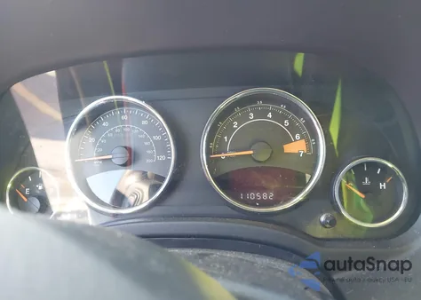 2016 Jeep Compass Latitude из США, поврежденный, VIN 1C4NJCEA7GD665728